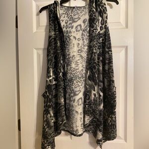 Azules sleeveless cardigan with pockets Sz large